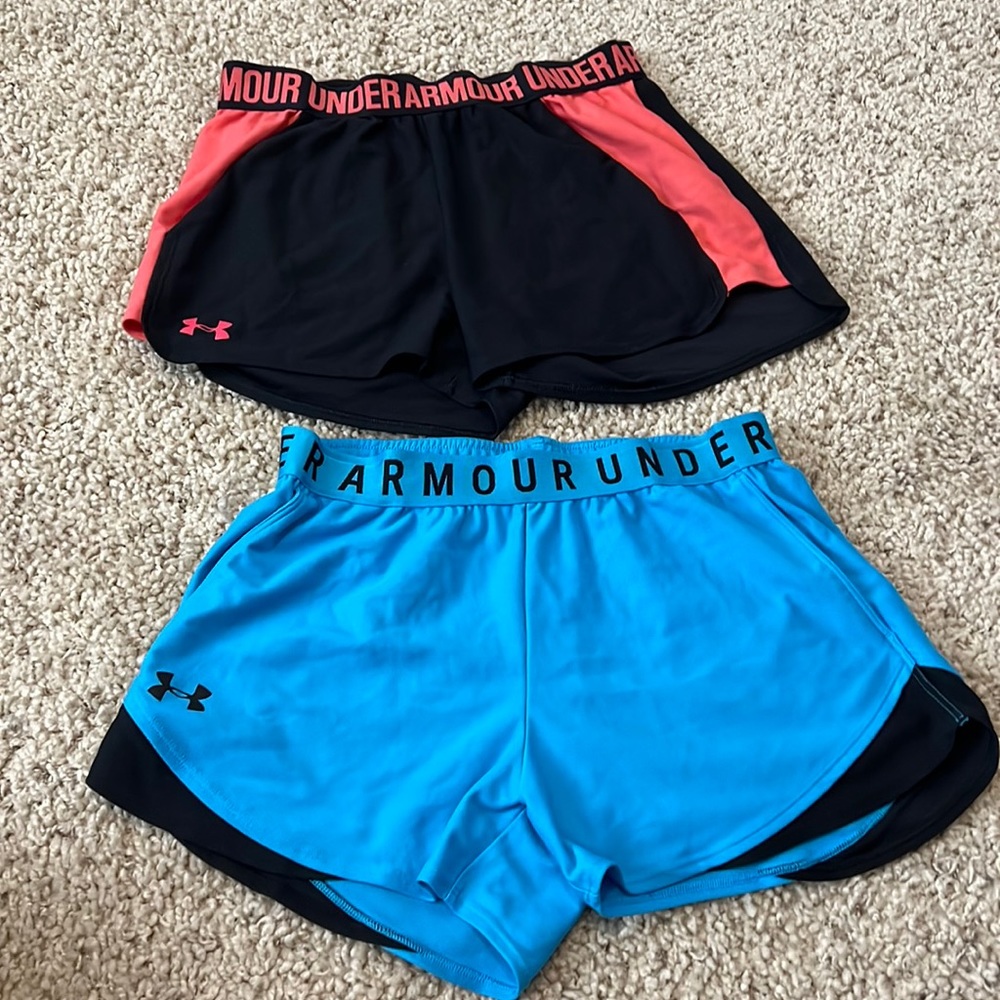 Womens small under armor shorts